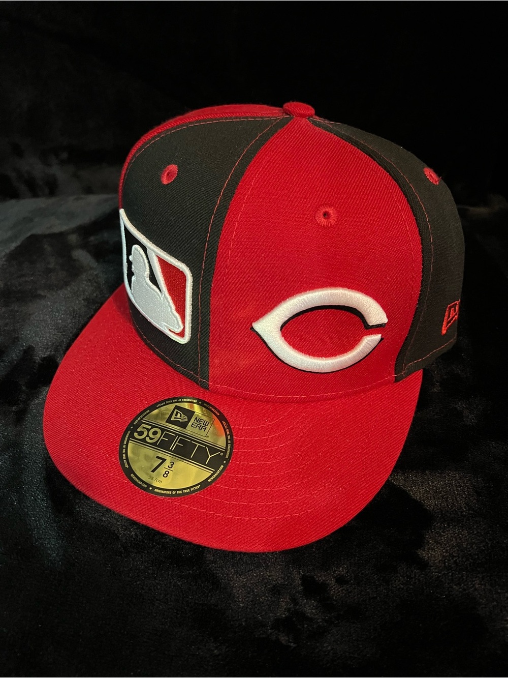 New Era Cincinnati Reds Red and Black Fitted 59FIFTY MLB Hat